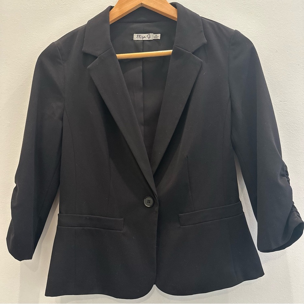 Elegant Black Blazer by [Brand